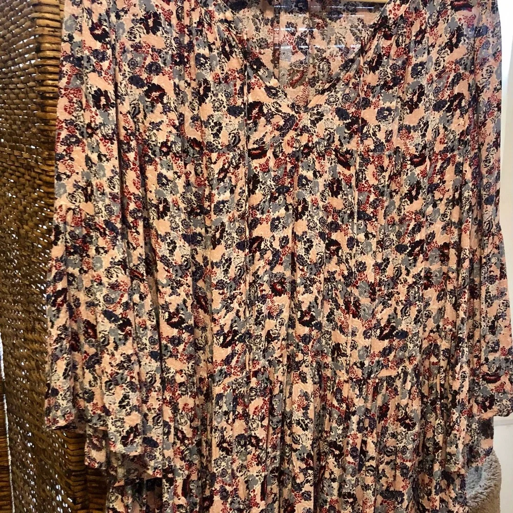 🎉😍 LUCKY BRAND 2X FLOWY TOP! 💗 - Picture 4 of 7